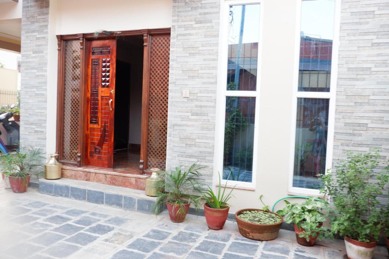 Shine Homestay Famille Francophone Kathmandu Esterno foto