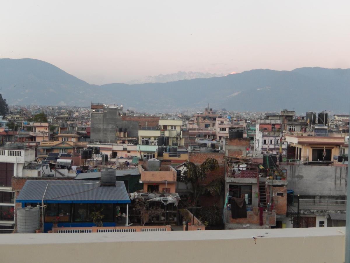Shine Homestay Famille Francophone Kathmandu Esterno foto