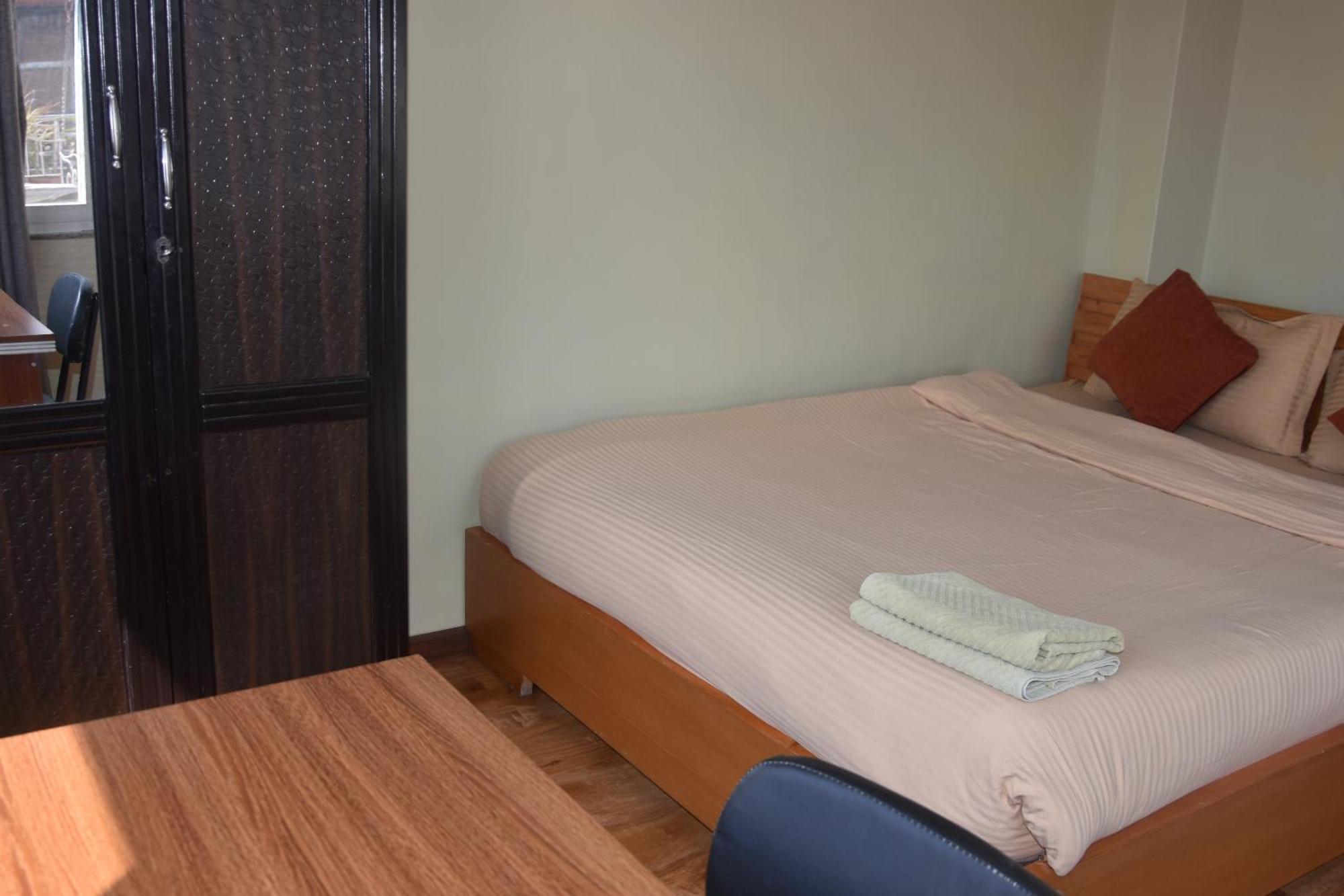 Shine Homestay Famille Francophone Kathmandu Esterno foto