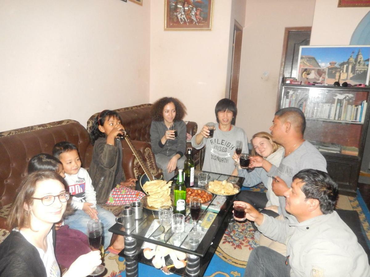 Shine Homestay Famille Francophone Kathmandu Esterno foto
