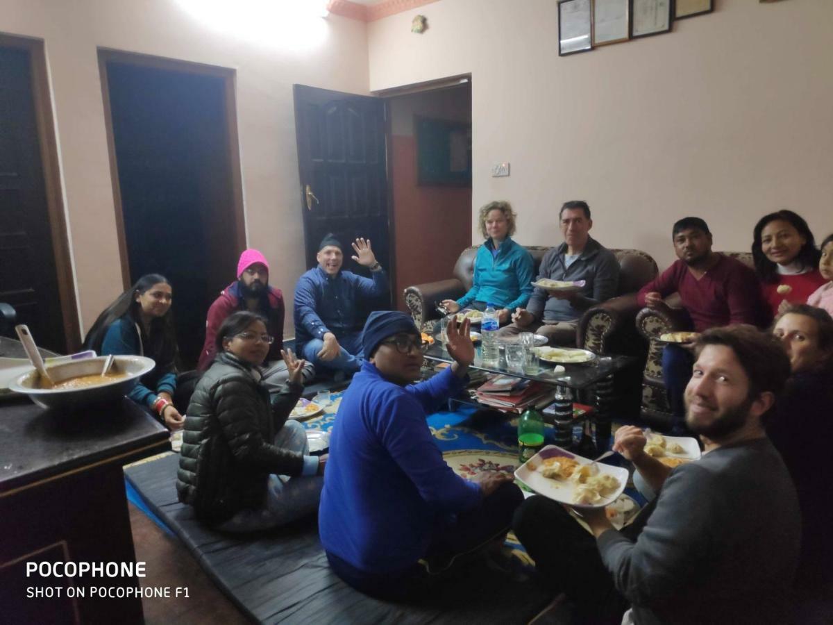 Shine Homestay Famille Francophone Kathmandu Esterno foto