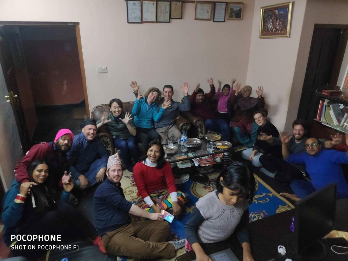 Shine Homestay Famille Francophone Kathmandu Esterno foto