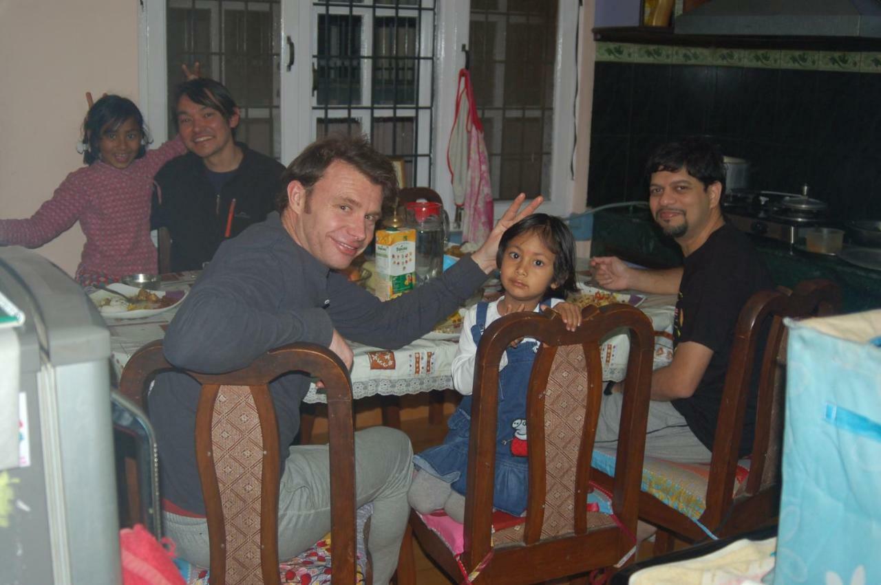 Shine Homestay Famille Francophone Kathmandu Esterno foto